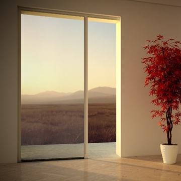 Vista sull'esterno attraverso una porta finestra con zanzariera integrata